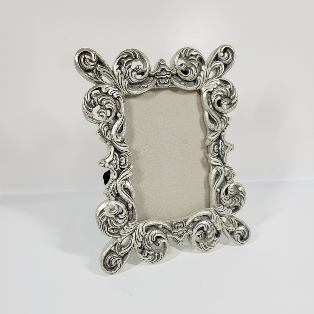 Drexel Heritage Ornate Silver 4x6 Tabletop Picture Frame